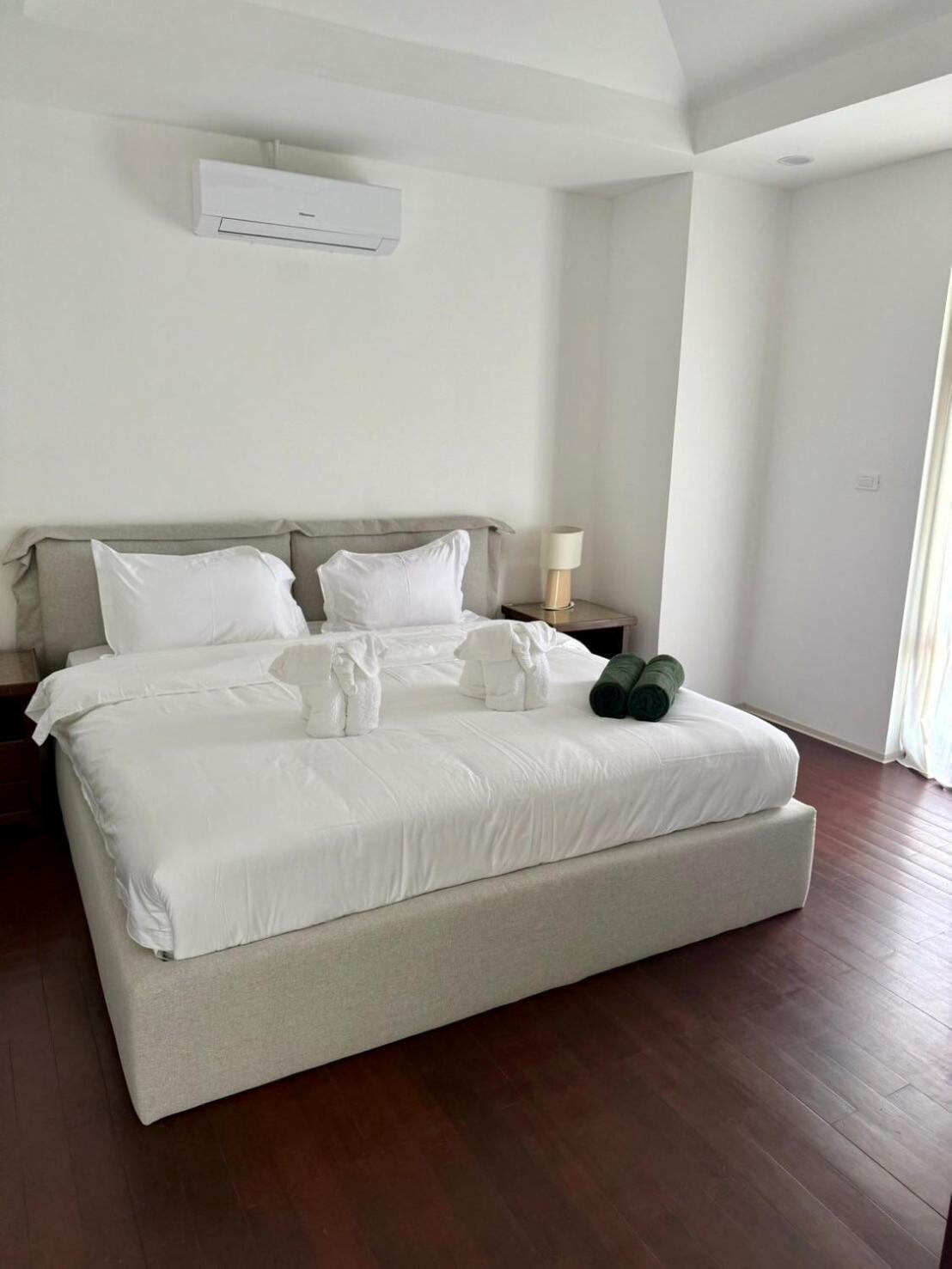 Privat Com 5 Bedroom