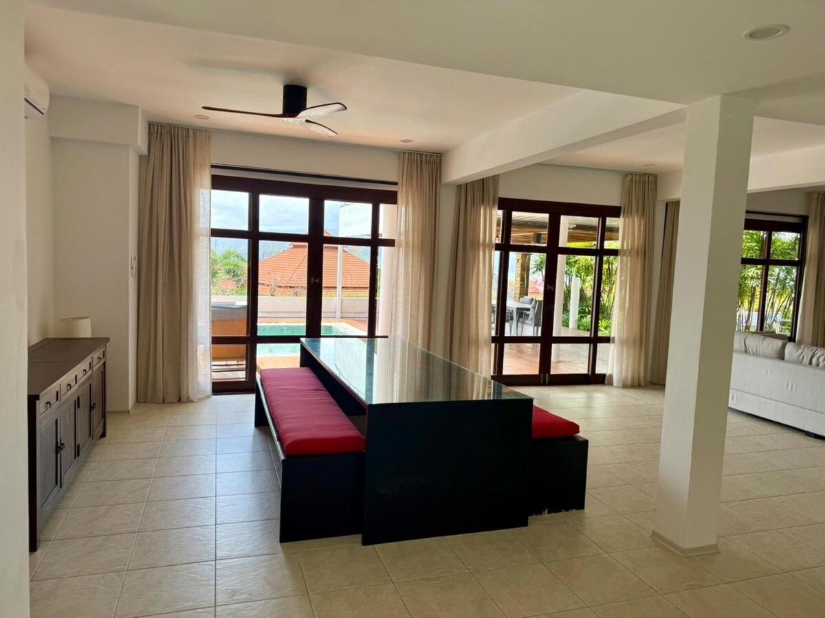 Privat Com 5 Bedroom Villa